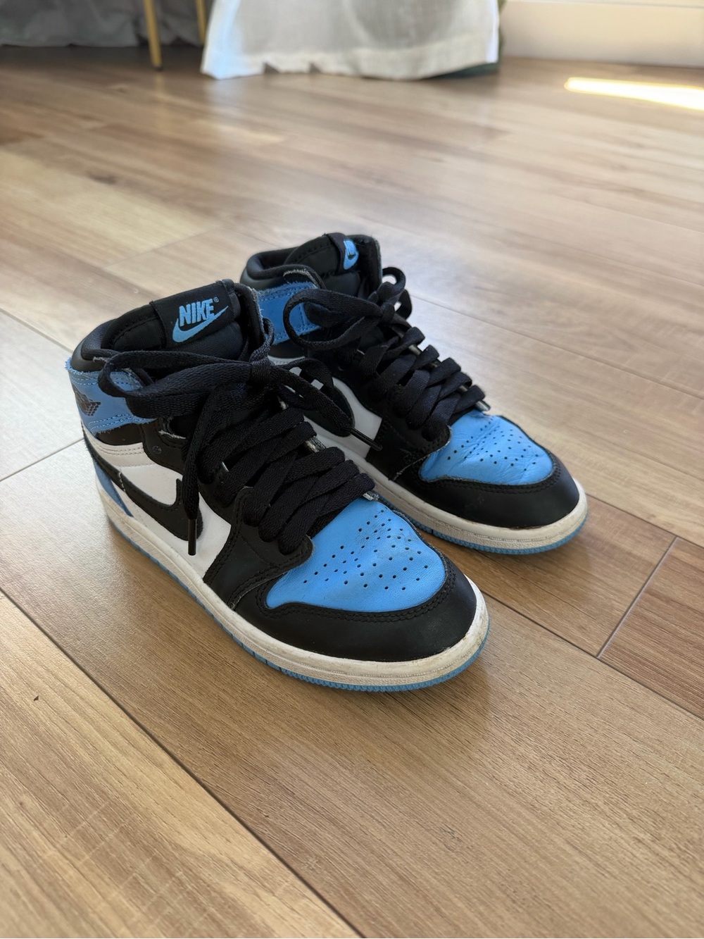 Nike kids Air Jordan 1 Retro High OG in Black/Blue/White